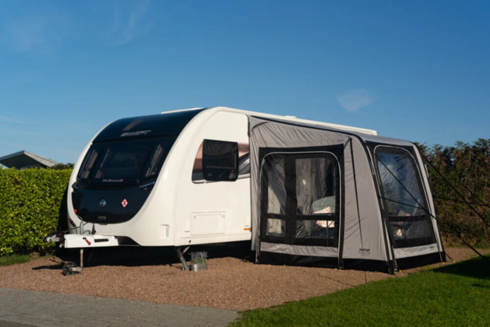 Vango Airbeam Vango Balletto Air 200 Elements Shield Caravan Awning (2023) 6 Vango Airbeam Vango Balletto Air 200 Elements Shield Caravan Awning (2023) - Image 4